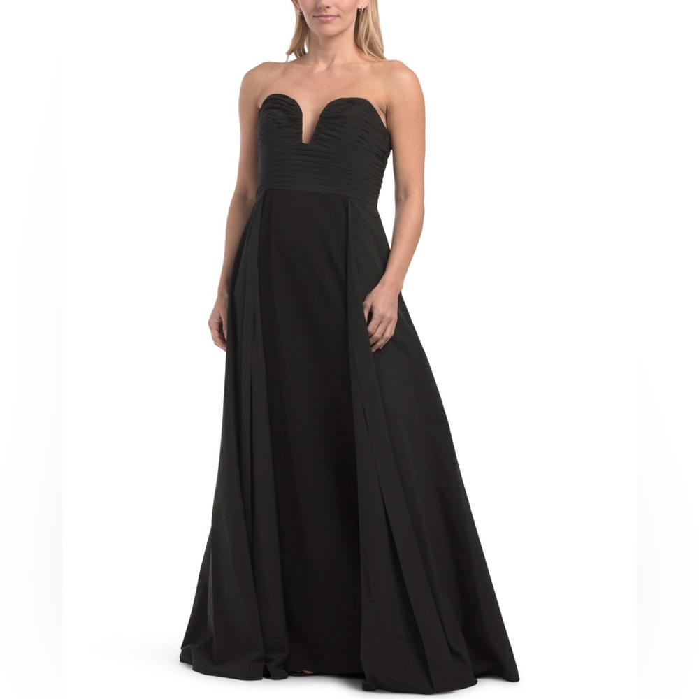 Aidan Mattox Elegant Black Strapless Gown